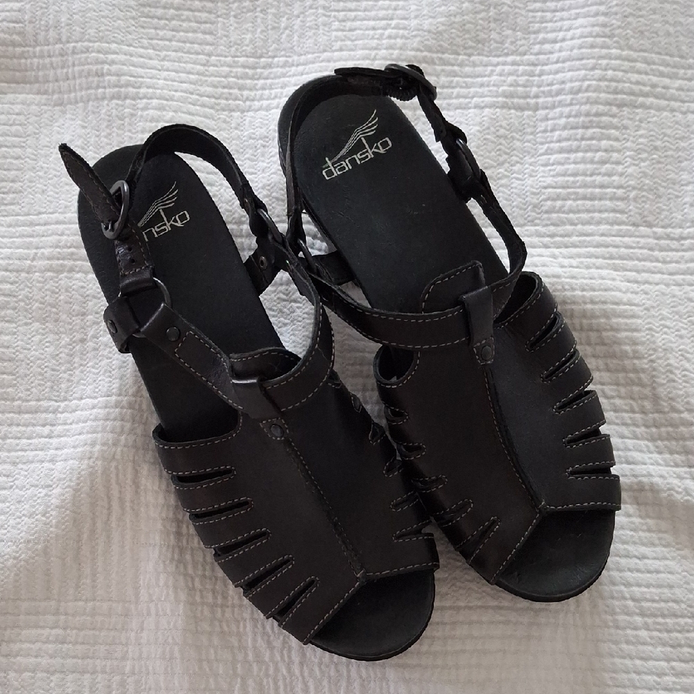 Dansko Black Sandals Comfortable Flat Design